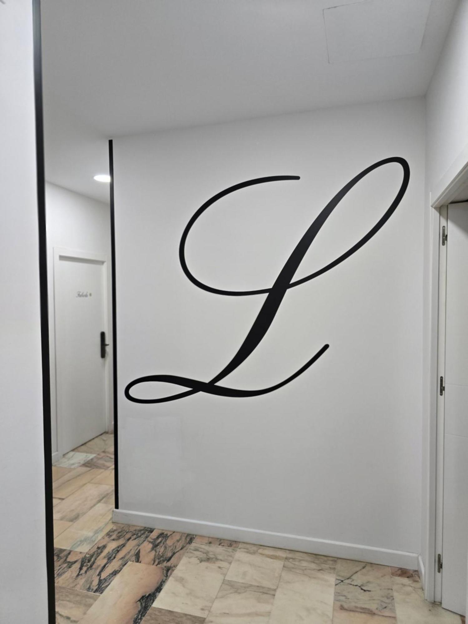 Lhome Sevilla Bagian luar foto