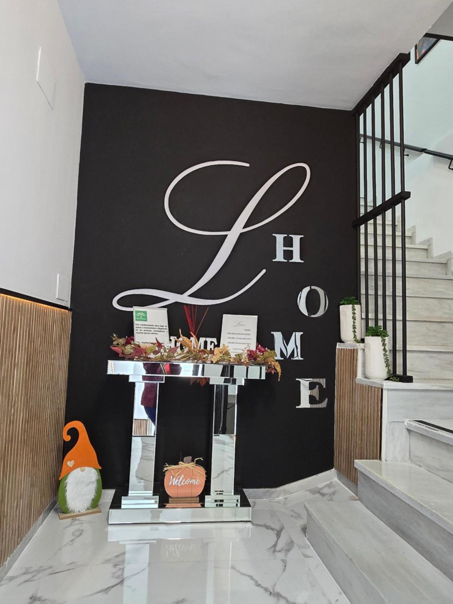Lhome Sevilla Bagian luar foto