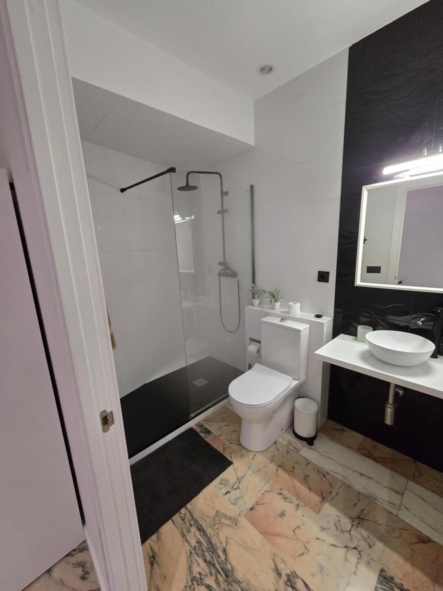 Lhome Sevilla Bagian luar foto