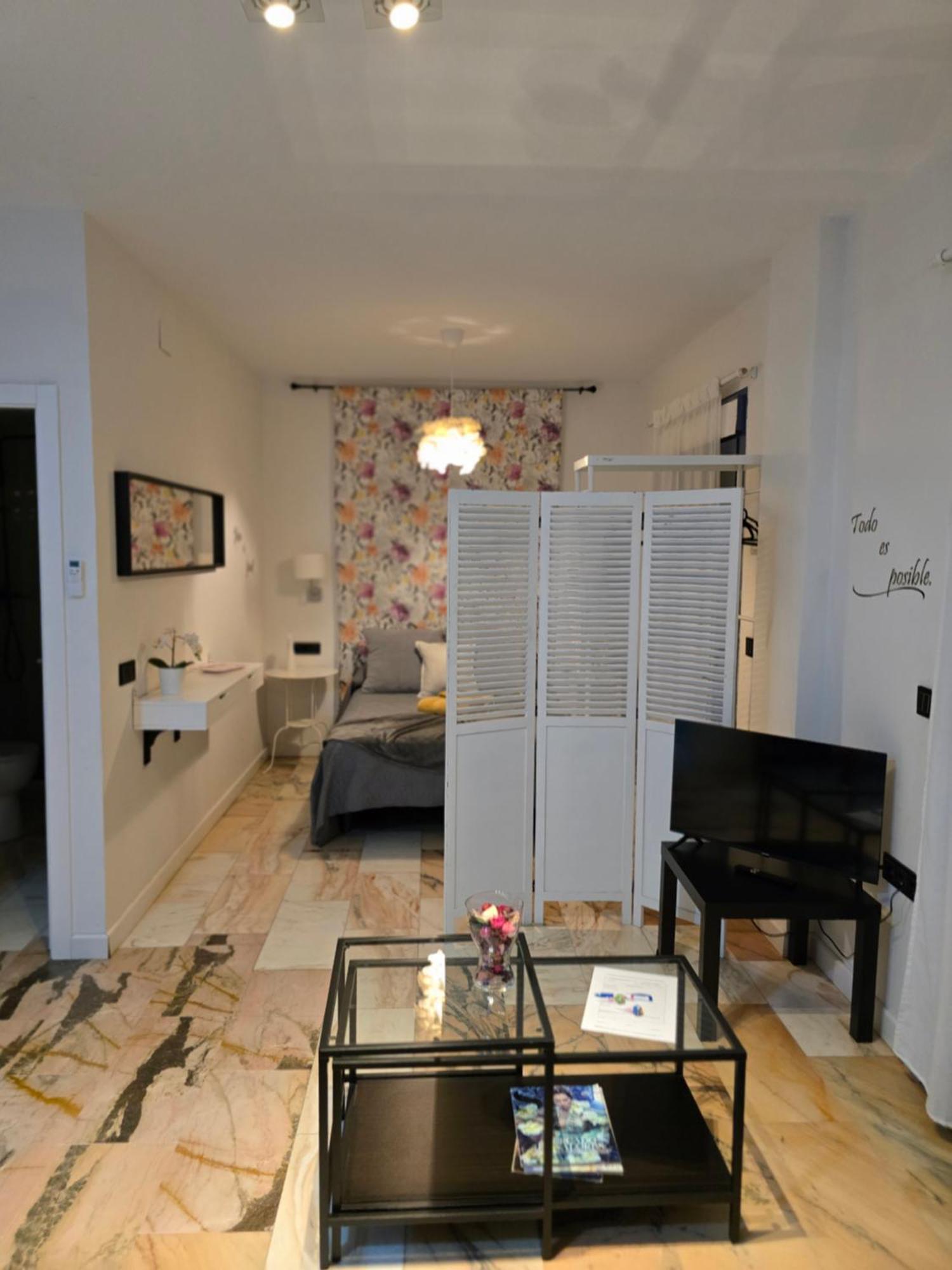 Lhome Sevilla Bagian luar foto