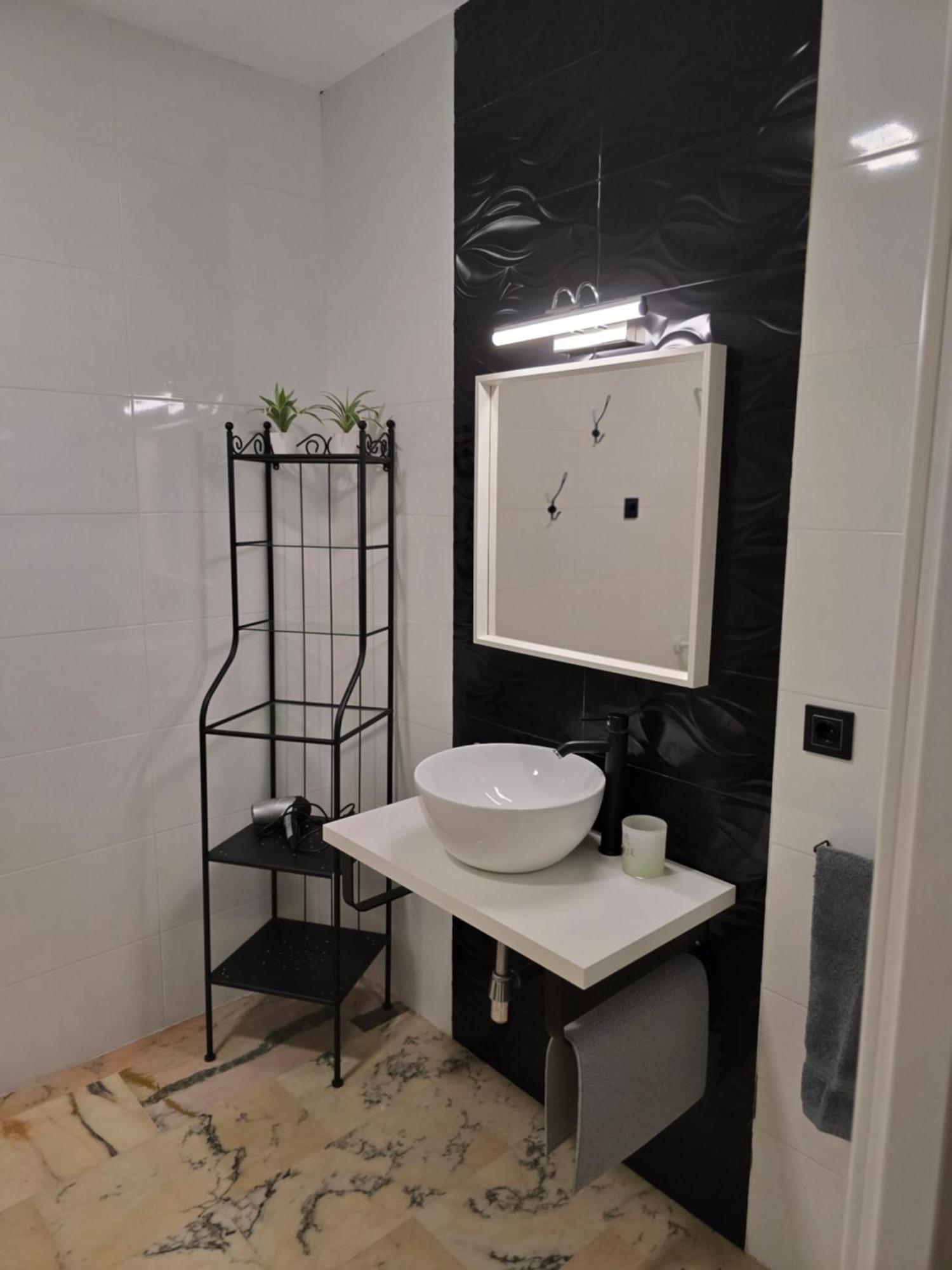 Lhome Sevilla Bagian luar foto